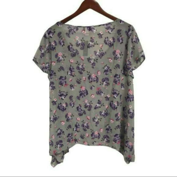 Torrid Floral Chiffon Sharkbite Top, Large New with Tag - Picture 5 of 9